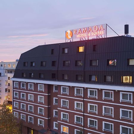 Ramada Hotel & Suites By Wyndham Bucharest North Exterior foto