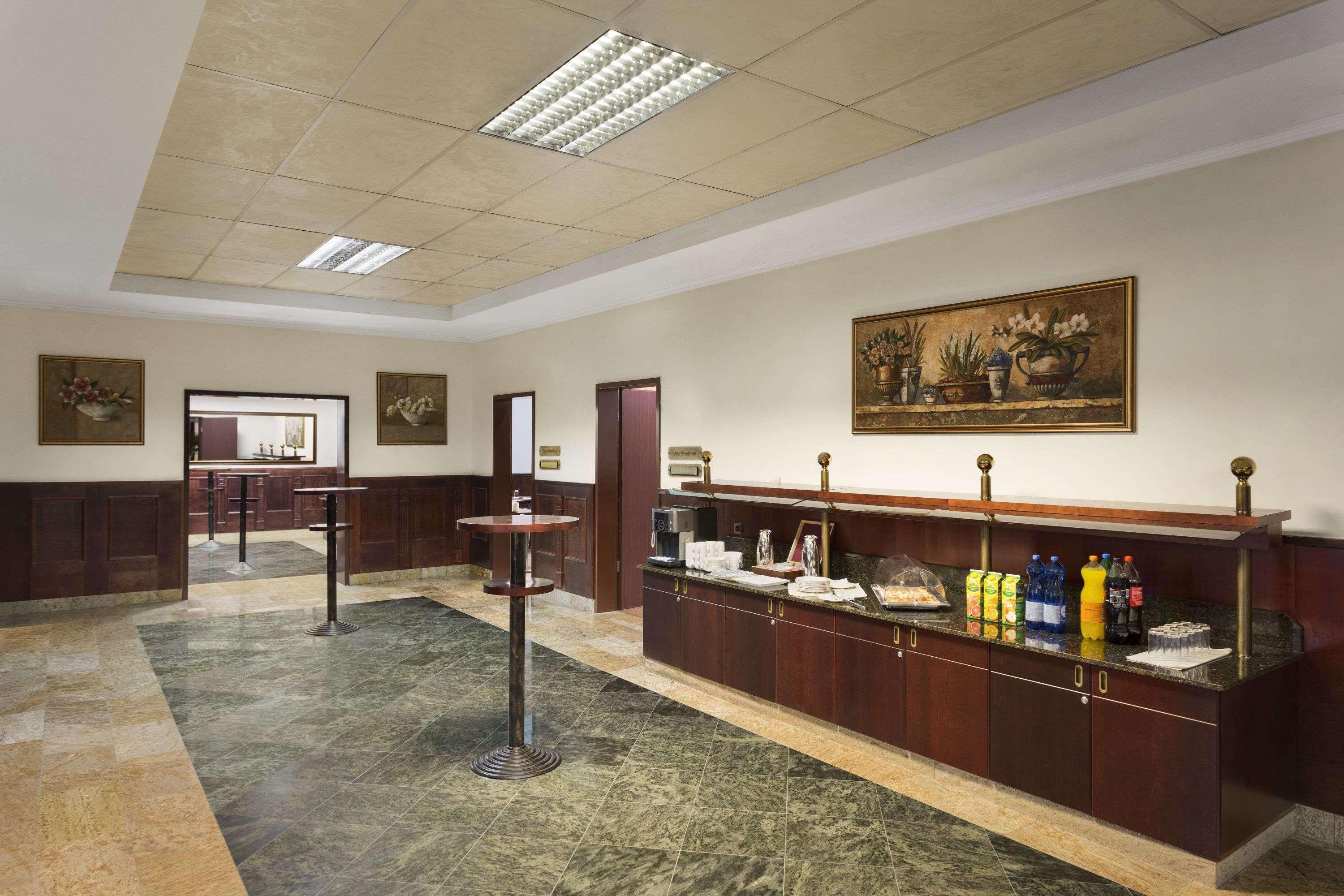 Ramada Hotel & Suites By Wyndham Bucharest North Exterior foto